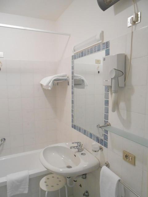 Residence San Luigi Limone sul Garda Eksteriør bilde